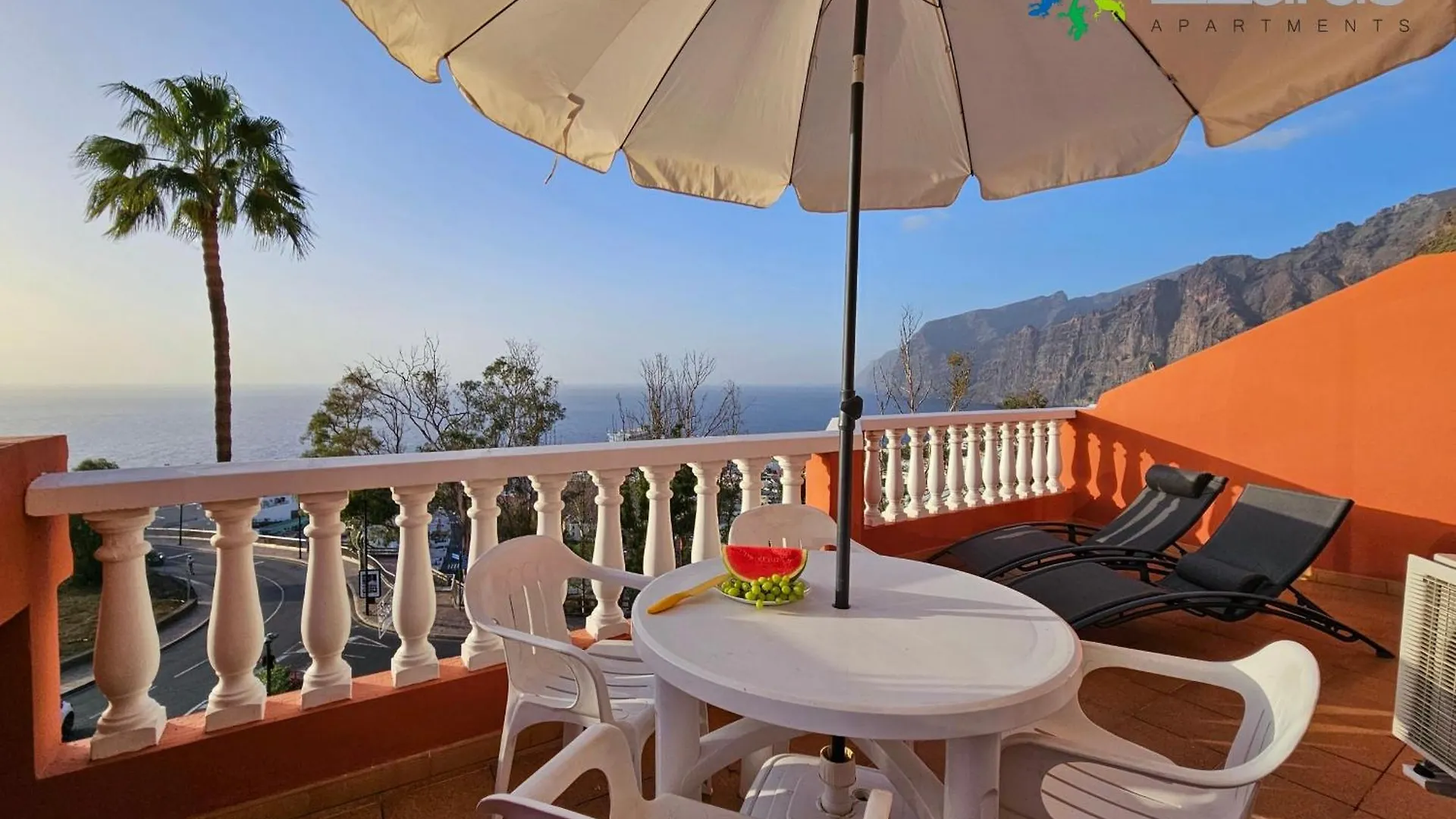 Apartahotel 7Lizards - Ocean View Apartments Puerto de Santiago